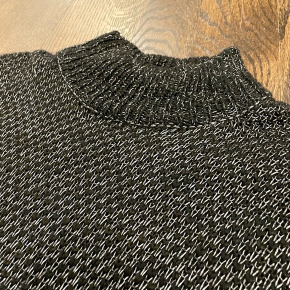 EUC Theory sweater, sz M, black/silver, high/low hem line - Picture 3 of 5